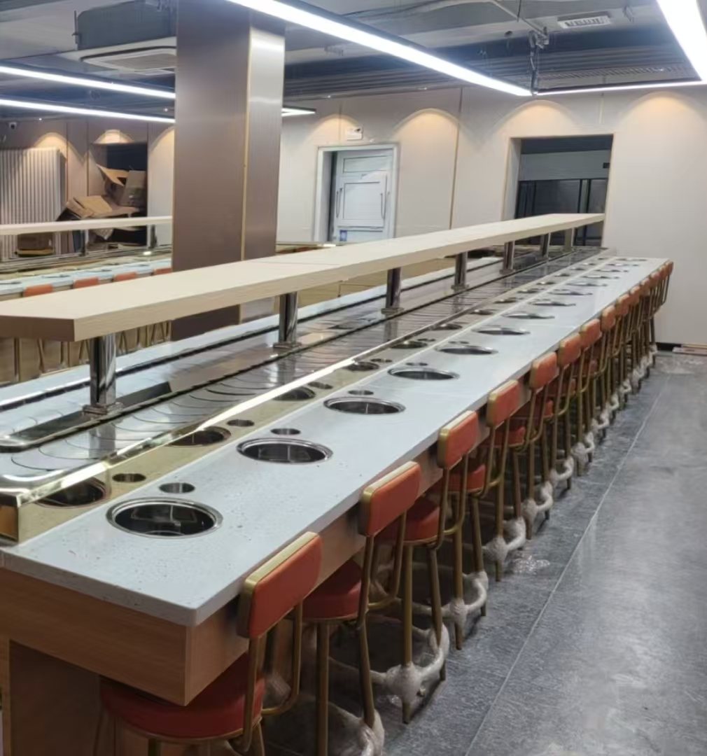 Rotating hot pot equipment by Zhiding